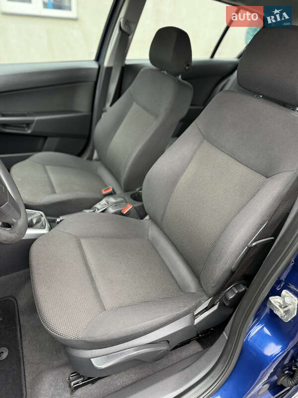 Хэтчбек Opel Astra 2009 в Луцке фото 123 Хэтчбек Opel Astra 2009 в Луцке