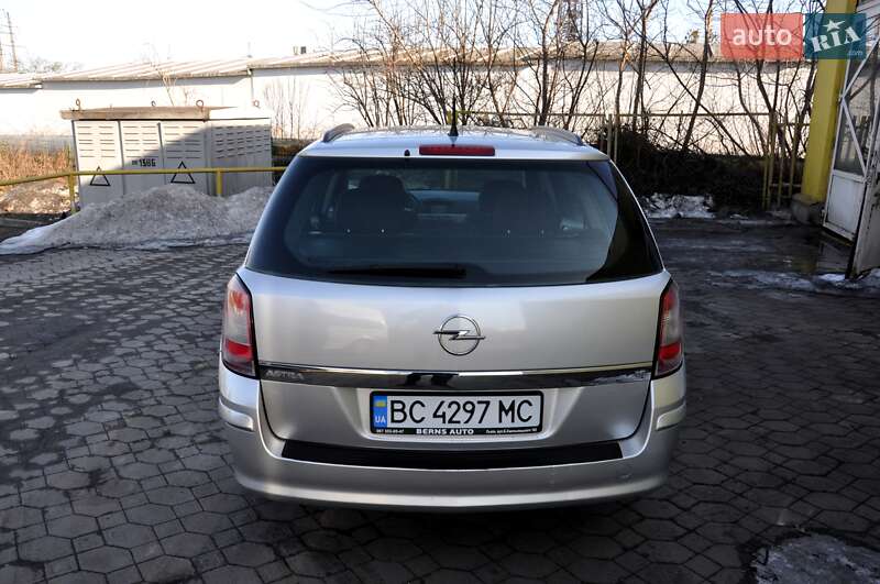Универсал Opel Astra 2008 в Львове