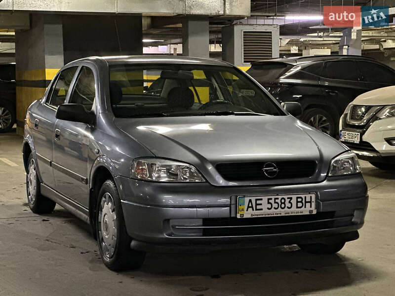 Седан Opel Astra 2006 в Дніпрі фото 4 Седан Opel Astra 2006 в Дніпрі