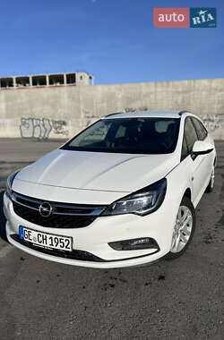 Универсал Opel Astra 2018 в Львове