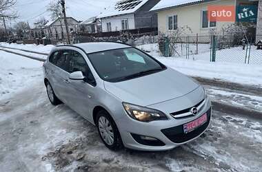 Универсал Opel Astra 2015 в Калуше