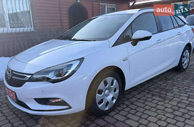 Универсал Opel Astra 2017 в Хмельницком