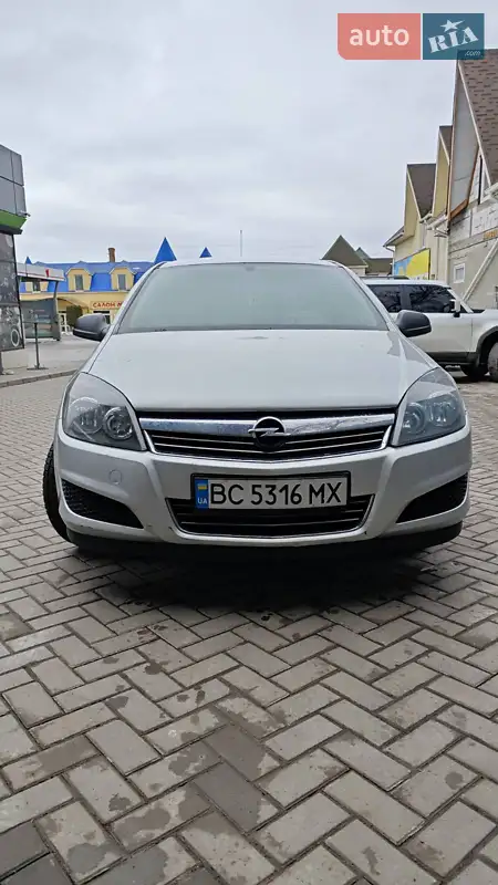 Opel Astra 2010