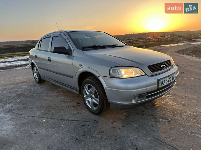 Opel Astra 2008