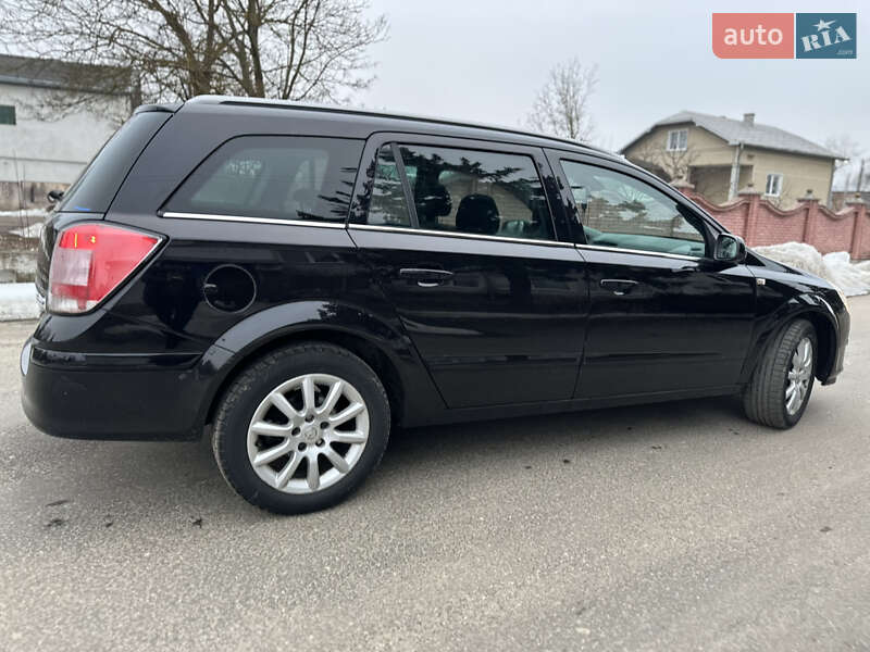 Универсал Opel Astra 2007 в Ивано-Франковске