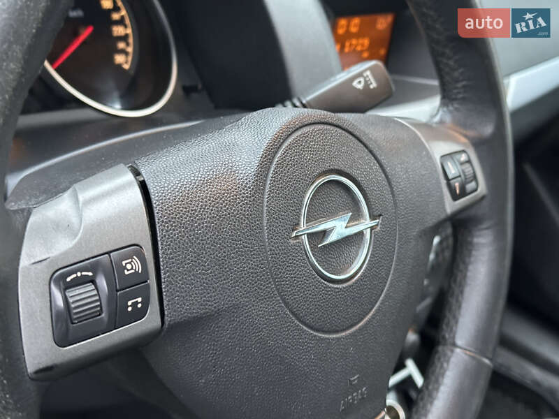Универсал Opel Astra 2007 в Ивано-Франковске