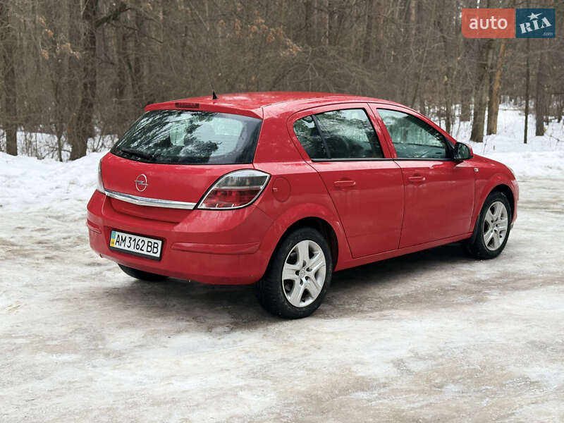 Хэтчбек Opel Astra 2009 в Житомире