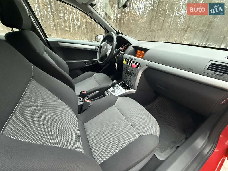 Хэтчбек Opel Astra 2009 в Житомире