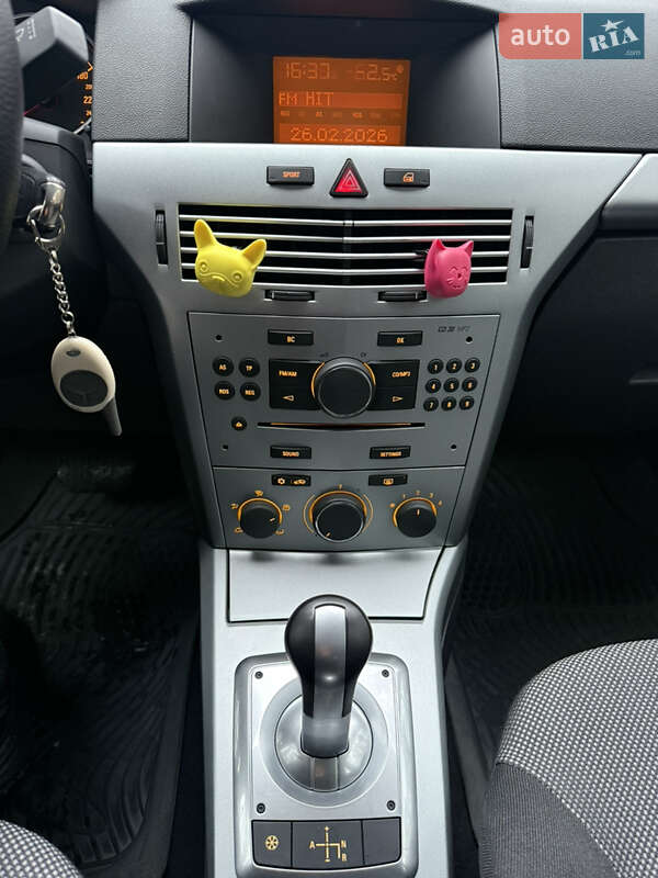 Хэтчбек Opel Astra 2009 в Житомире