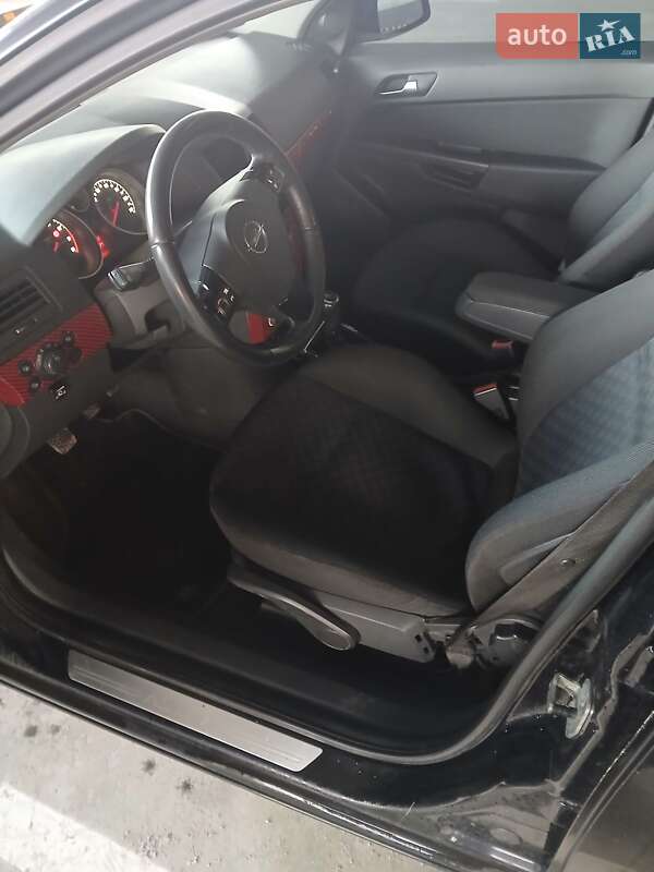 Хэтчбек Opel Astra 2008 в Ровно