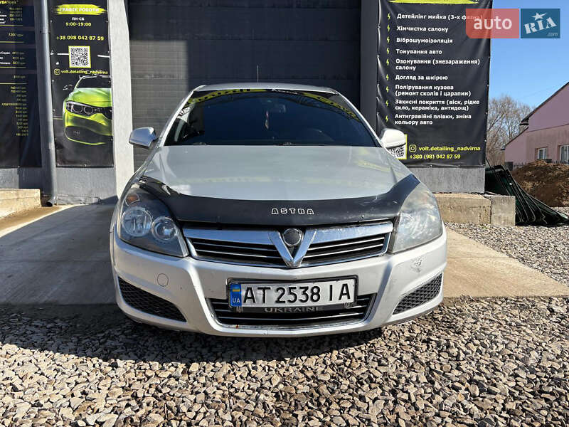 Opel Astra 2010