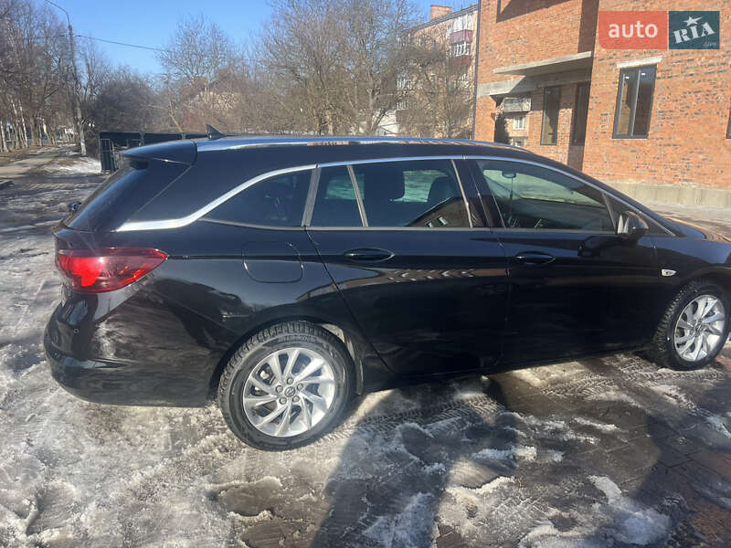 Универсал Opel Astra 2018 в Староконстантинове