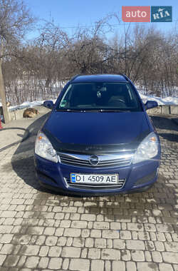 Универсал Opel Astra 2008 в Коростене