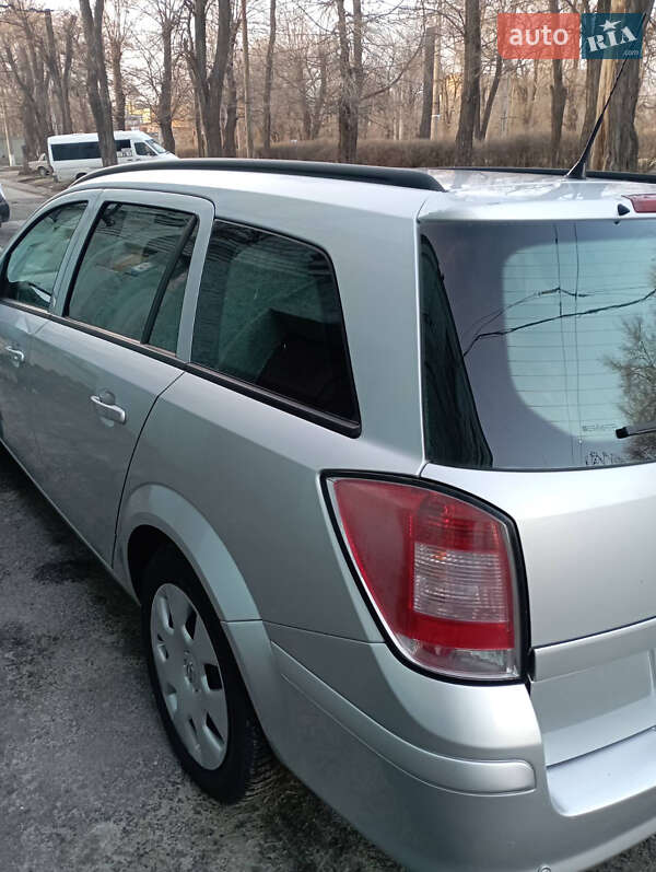 Универсал Opel Astra 2005 в Запорожье