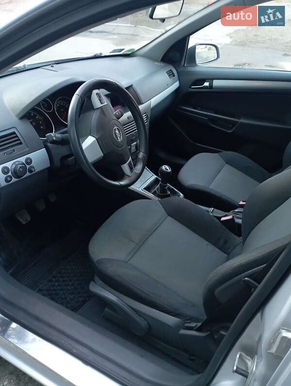Универсал Opel Astra 2005 в Запорожье