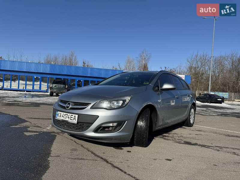 Универсал Opel Astra 2014 в Броварах