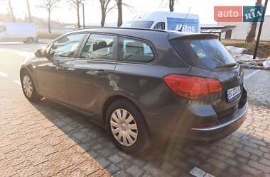 Универсал Opel Astra 2014 в Львове