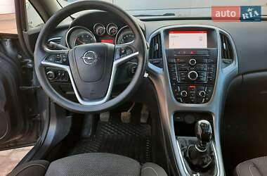 Универсал Opel Astra 2014 в Львове