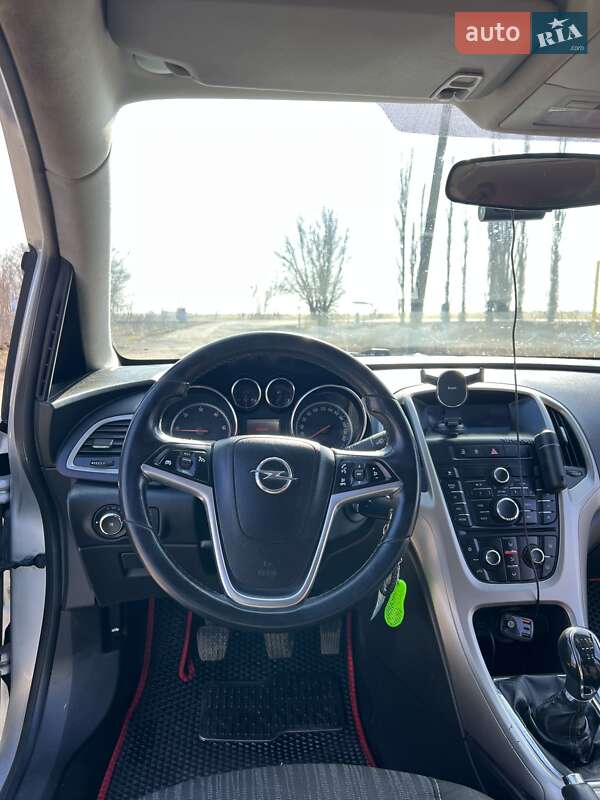 Универсал Opel Astra 2012 в Николаеве фото 16 Универсал Opel Astra 2012 в Николаеве