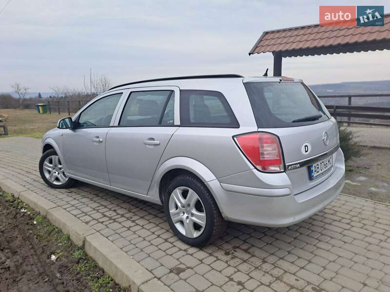 Универсал Opel Astra 2009 в Виннице