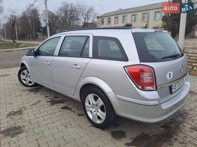 Универсал Opel Astra 2009 в Виннице