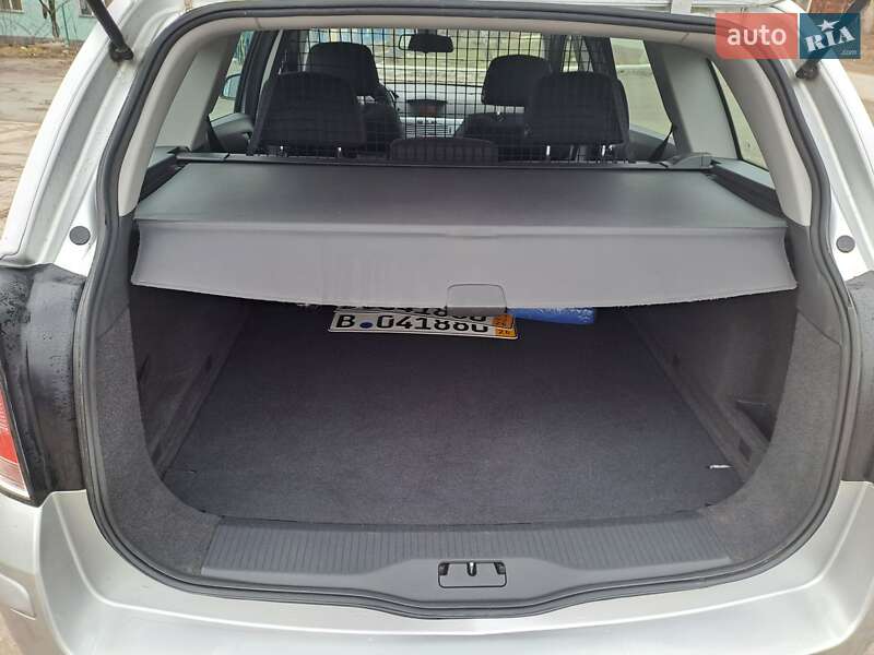 Универсал Opel Astra 2009 в Виннице