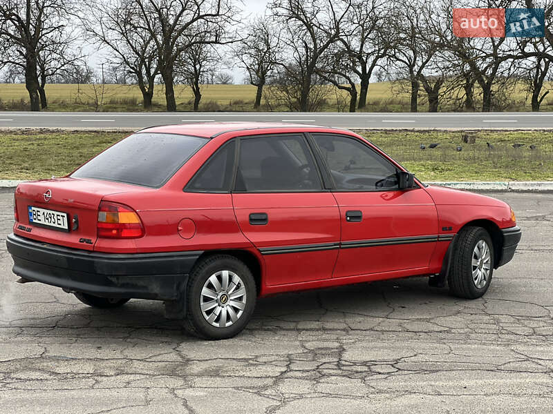 Седан Opel Astra 1993 в Миколаєві фото 4 Седан Opel Astra 1993 в Миколаєві