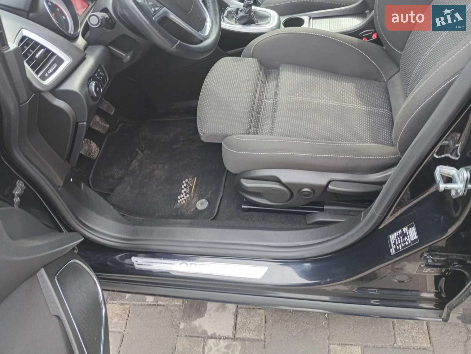 2011 Opel Astra - мініатюра 32