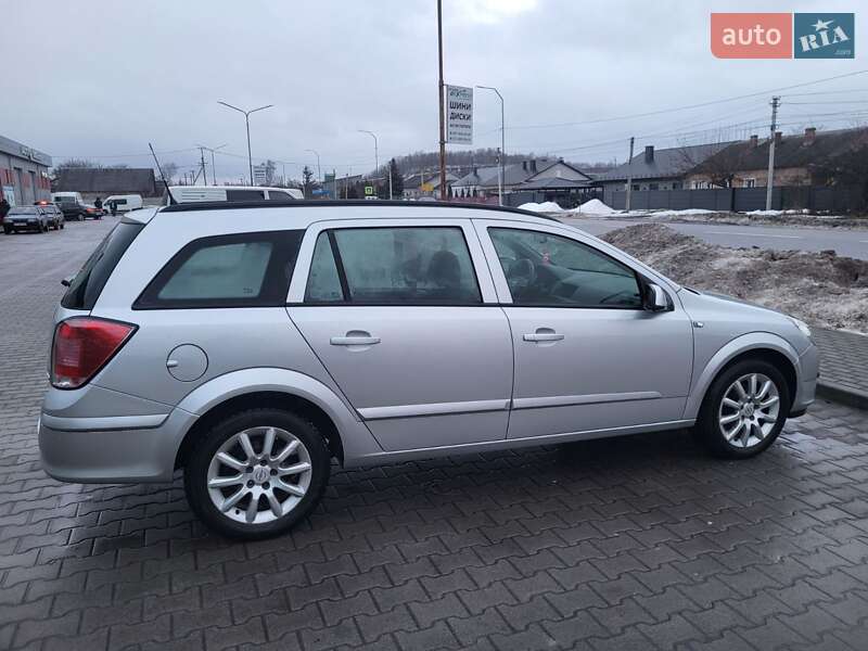 Универсал Opel Astra 2006 в Луцке фото 2 Универсал Opel Astra 2006 в Луцке