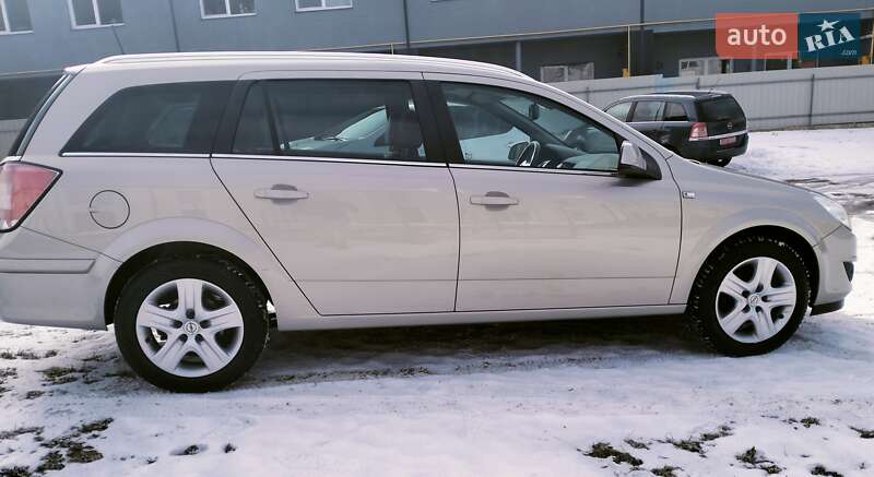 Универсал Opel Astra 2009 в Луцке фото 4 Универсал Opel Astra 2009 в Луцке