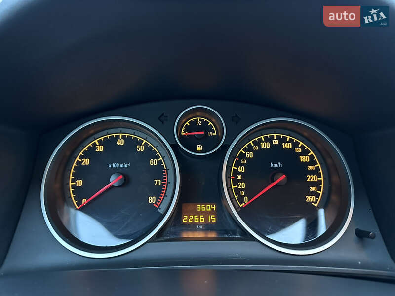 Універсал Opel Astra 2006 в Києві