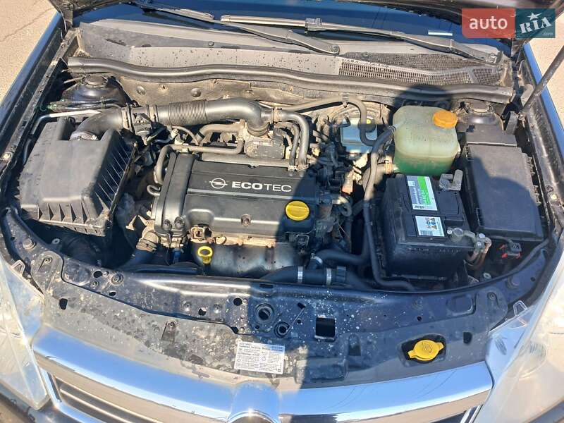 Универсал Opel Astra 2009 в Луцке