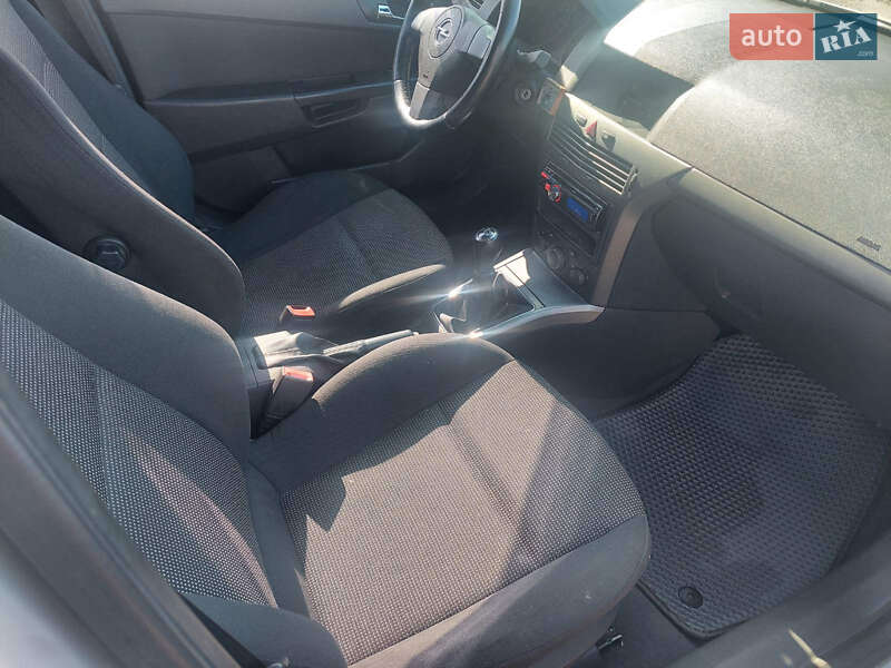 Хетчбек Opel Astra 2006 в Миколаєві