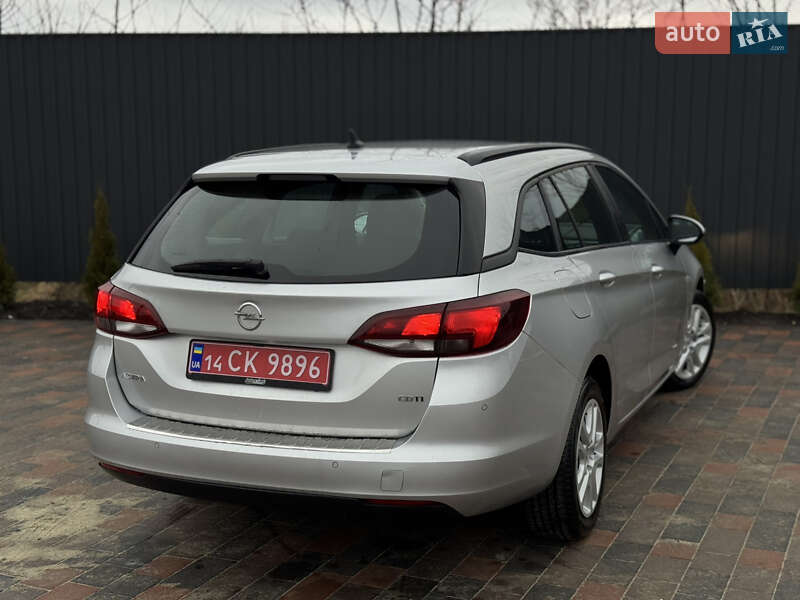 Универсал Opel Astra 2018 в Ивано-Франковске