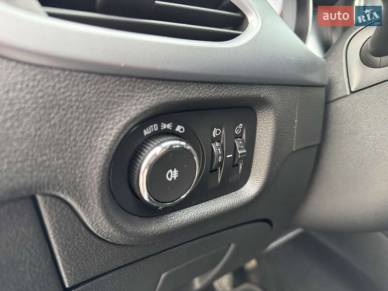 Универсал Opel Astra 2018 в Ивано-Франковске