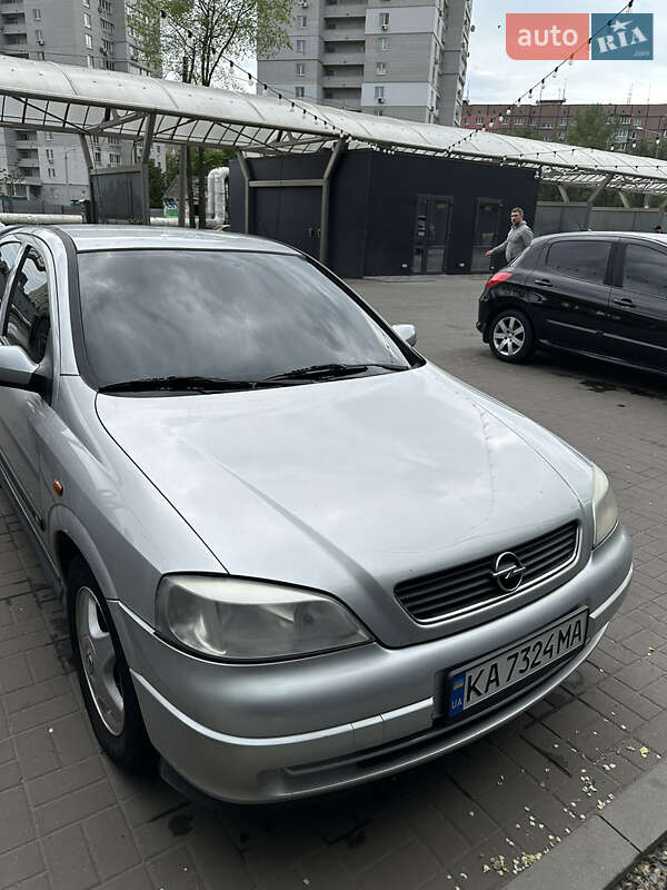 Хэтчбек Opel Astra 1998 в Днепре