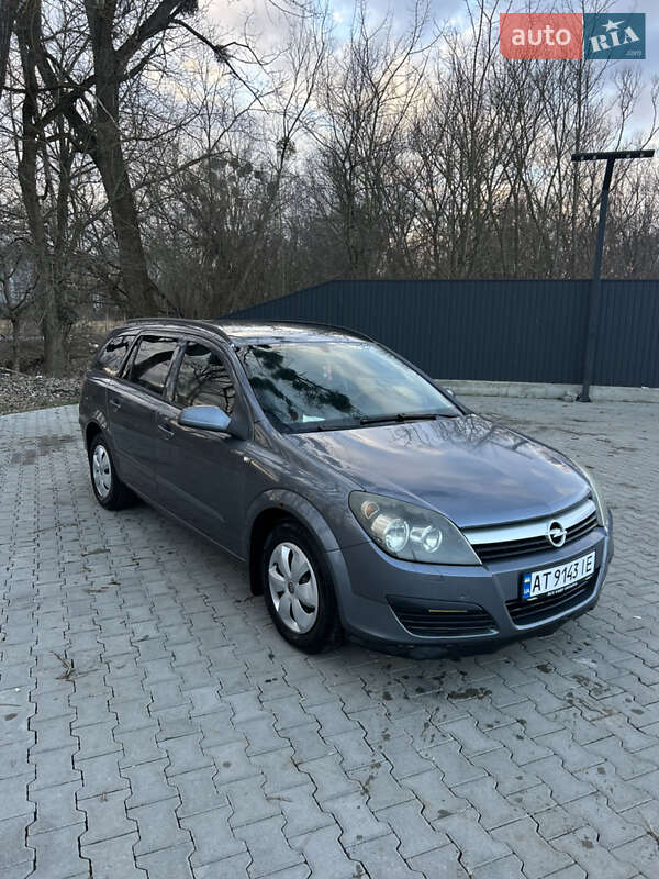 Універсал Opel Astra 2006 в Чернівцях