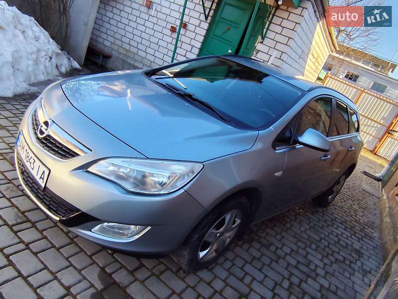 Универсал Opel Astra 2011 в Бердичеве фото 8 Универсал Opel Astra 2011 в Бердичеве