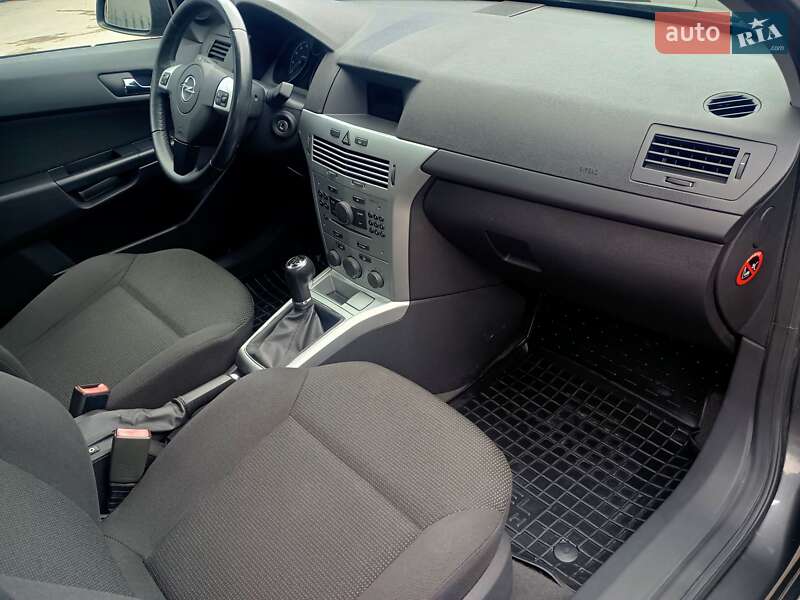 Хэтчбек Opel Astra 2009 в Харькове