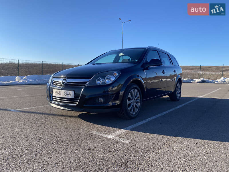 Універсал Opel Astra 2010 в Рівному фото 2 Універсал Opel Astra 2010 в Рівному