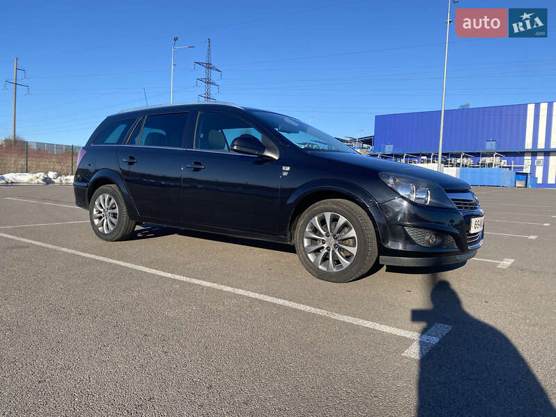 Універсал Opel Astra 2010 в Рівному фото 8 Універсал Opel Astra 2010 в Рівному