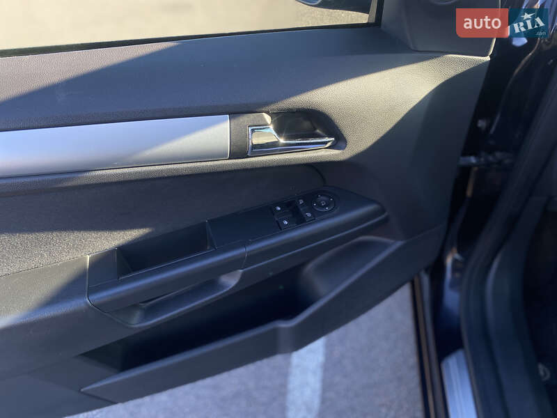 Універсал Opel Astra 2010 в Рівному фото 19 Універсал Opel Astra 2010 в Рівному