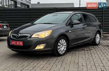 Універсал Opel Astra 2012 в Черкасах