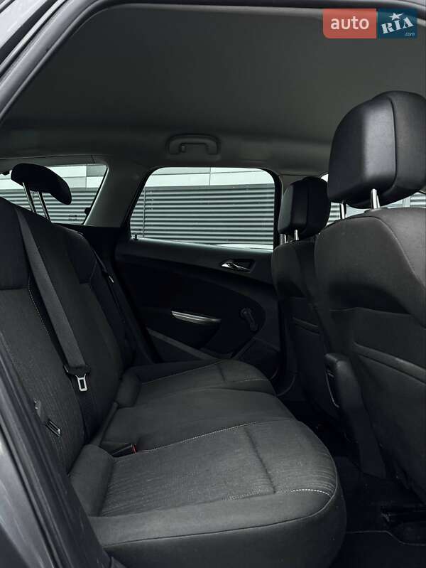 Универсал Opel Astra 2012 в Черкассах