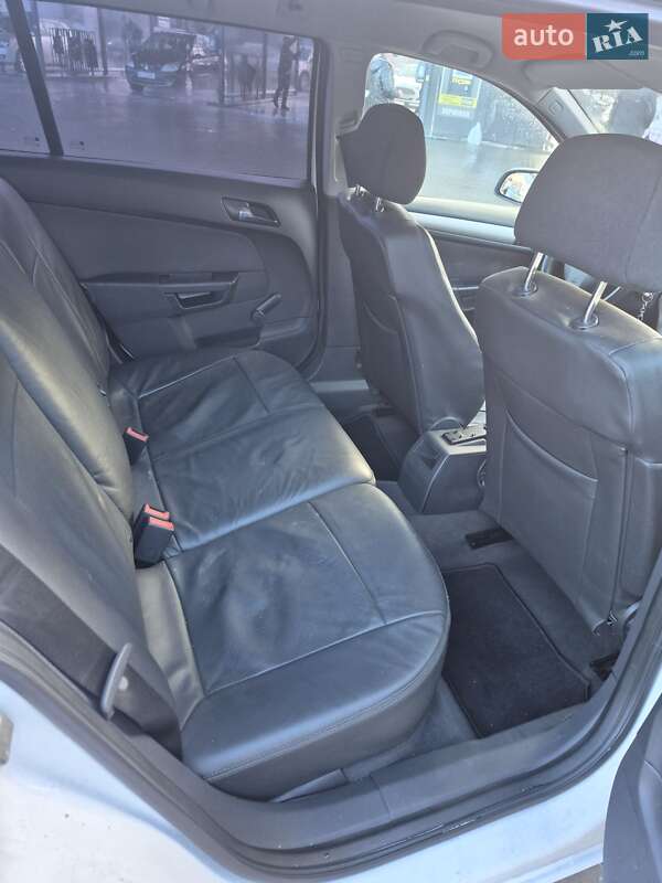 Універсал Opel Astra 2007 в Луцьку