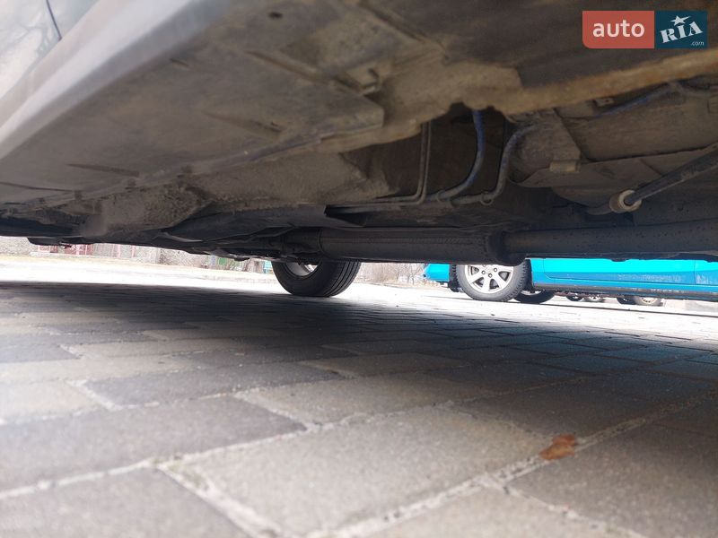 Седан Opel Astra 2004 в Горишних Плавнях