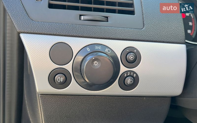 Хэтчбек Opel Astra 2006 в Стрые