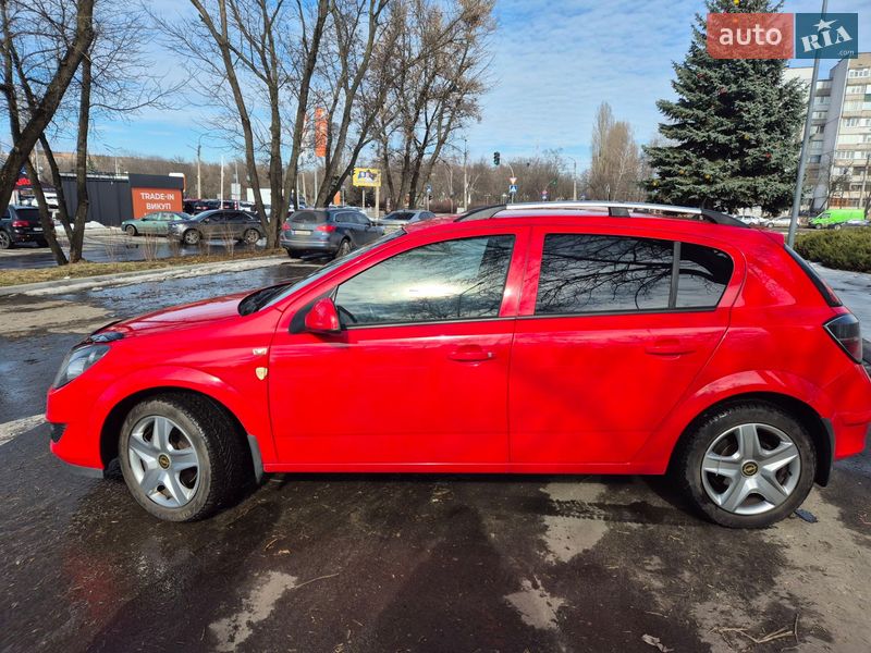 Хетчбек Opel Astra 2012 в Черкасах