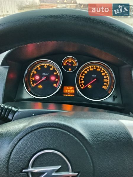 Седан Opel Astra 2008 в Первомайске