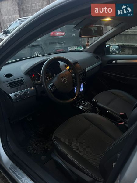Универсал Opel Astra 2009 в Киеве